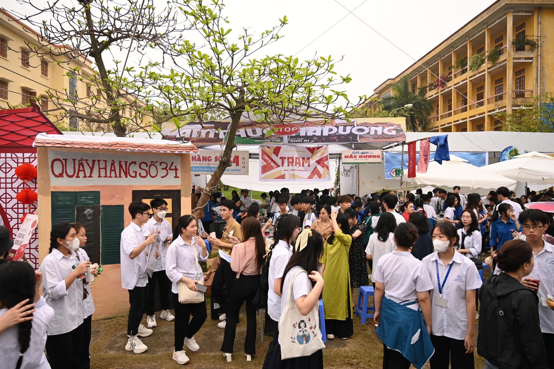 [Series]: CNT's Days 2023 có gì? - CNT Flea Market - Điểm nhấn đầy sôi động và độc đáo